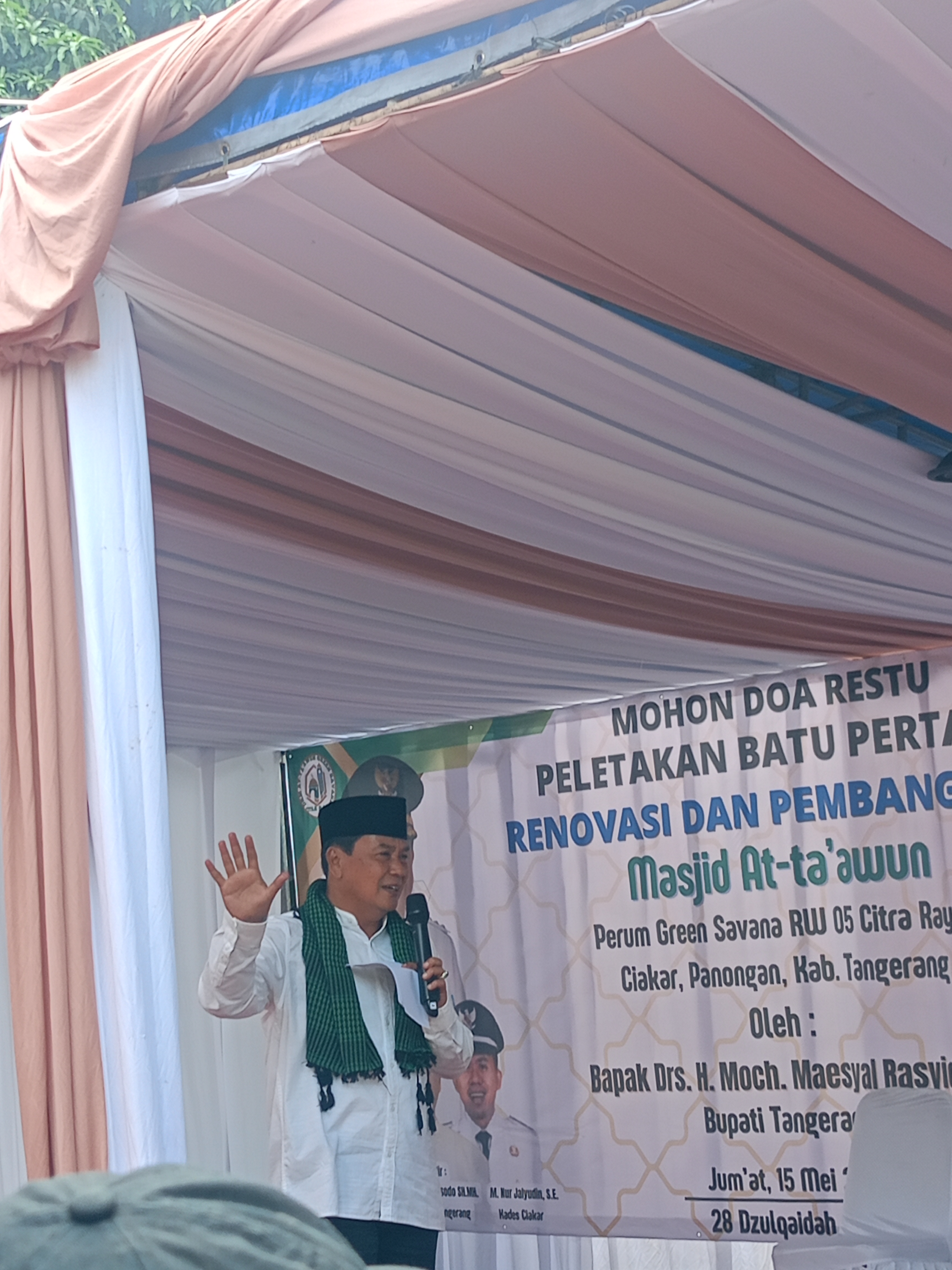 Bupati Tangerang Letakkan Batu Pertama Renovasi Masjid At-Ta’awun Panongan