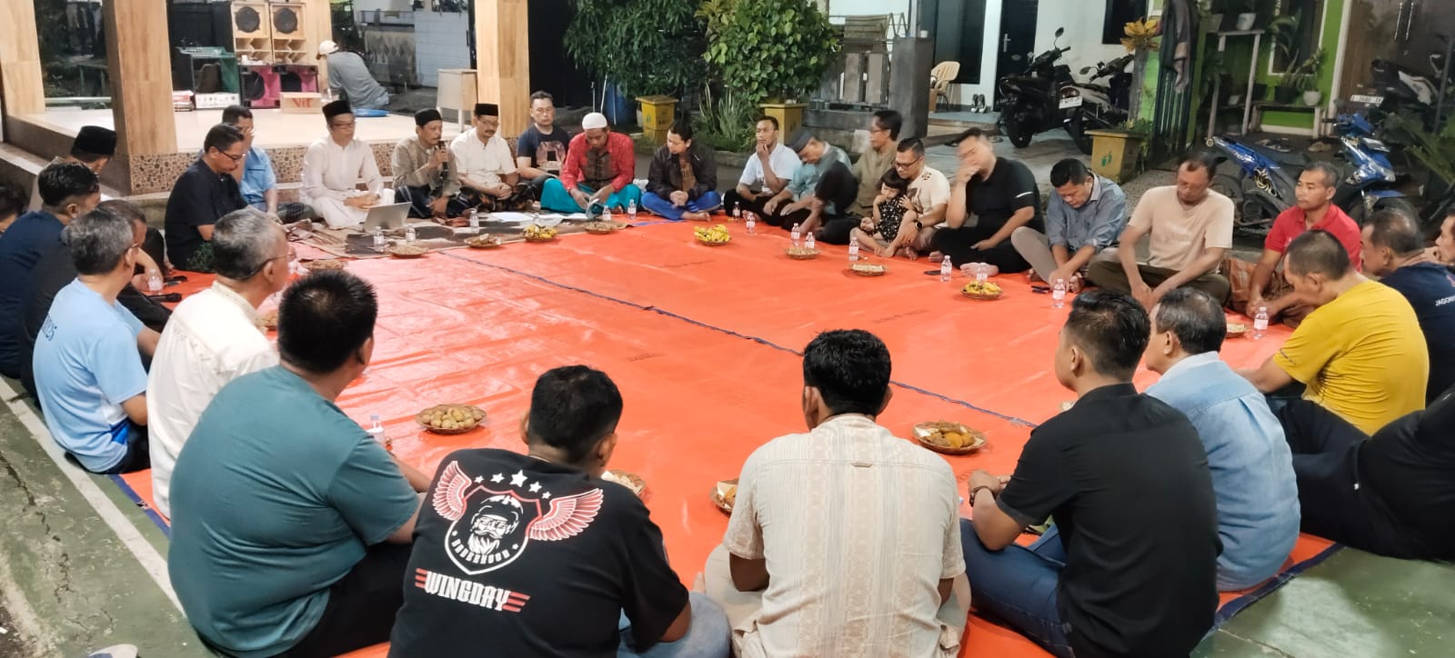 Sosialisasi Renovasi dan Pembangunan Masjid di RT 002